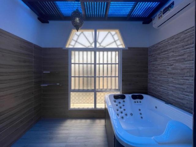 A'Sinamar Hotel Apartment Маскат Экстерьер фото